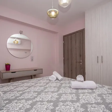 Hypatia Apartment *